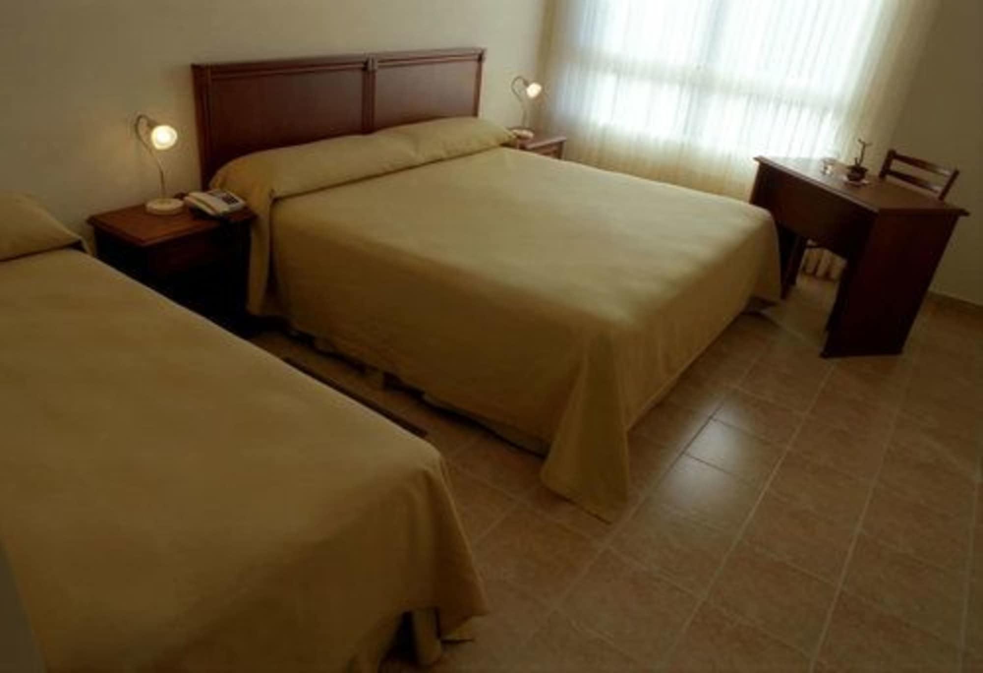 Wilson Hotel Salta Pokoj fotografie